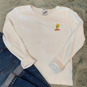 90’s Warner Bros. Tweety Bird long sleeve Size: M